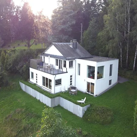 Сasa de vacaciones Spacious With Sauna, Cleaning Included