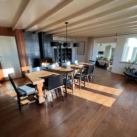 Spacious With Sauna, Cleaning Included *